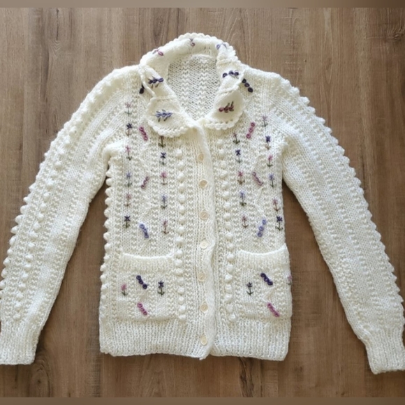 Vintage embroidered knit cardigan - Picture 1 of 10
